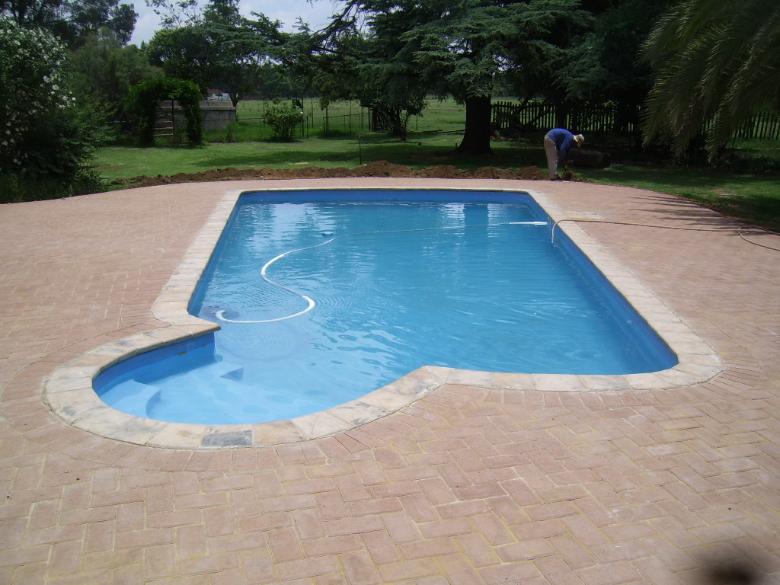 poly ground pool